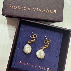 18-karat-gold vermeil drop pearl earrings